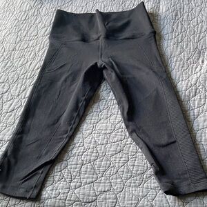Avocado Black Capri Leggings